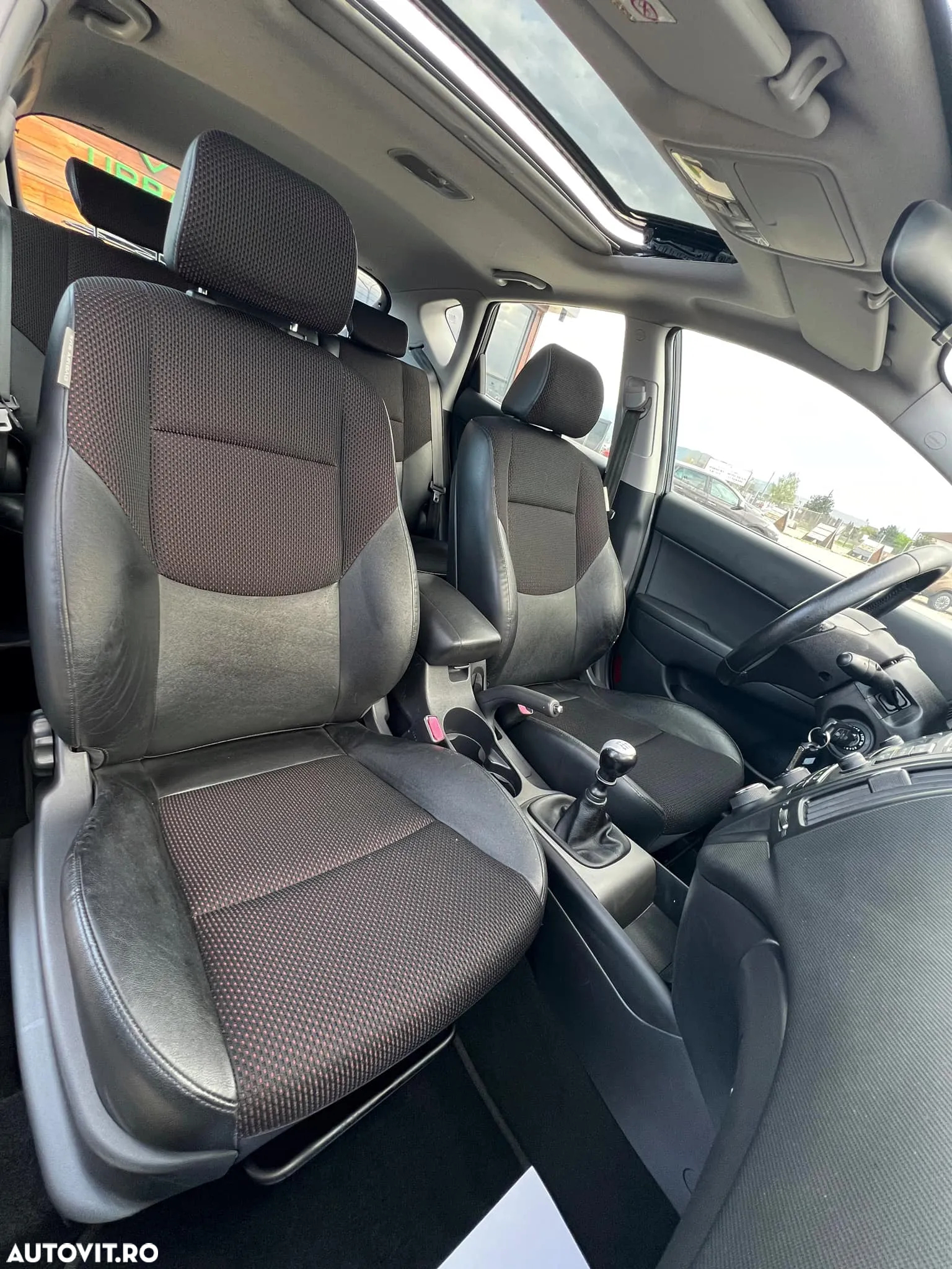 Hyundai i30 1.6 CRDi CLASSIC - 7