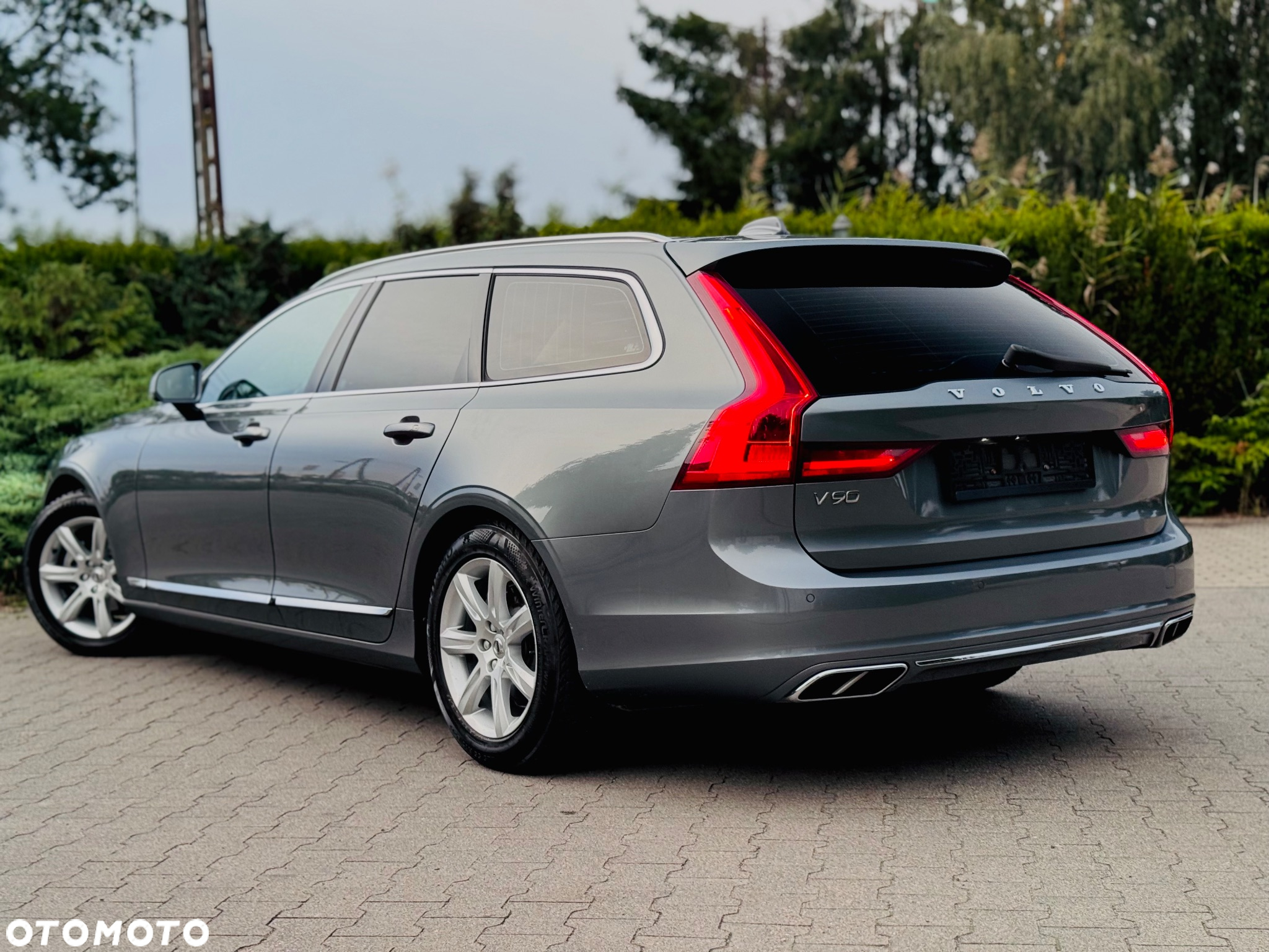 Volvo V90 D3 Geartronic Momentum Pro - 18
