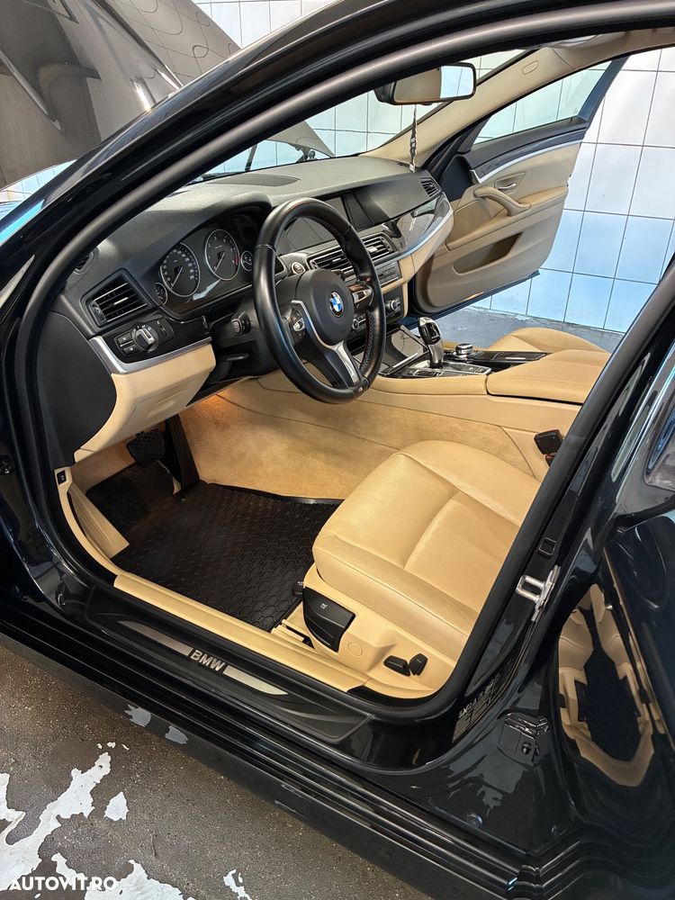 BMW Seria 5 525d xDrive Aut. - 29