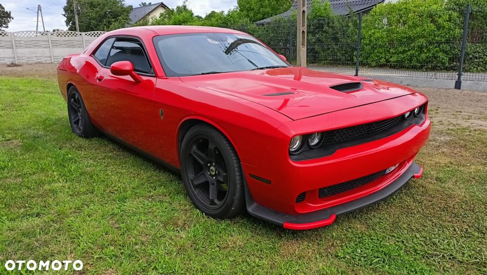 Dodge Challenger - 8