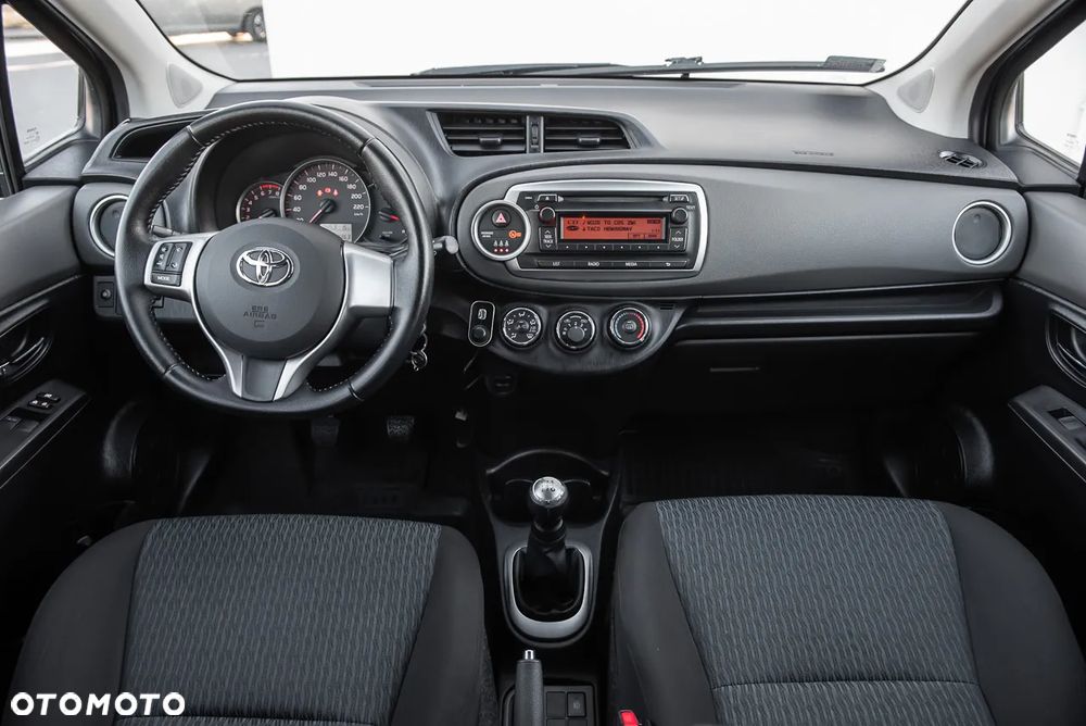 Toyota Yaris - 22