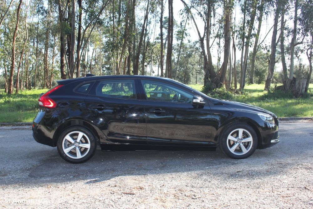 Volvo V40 2.0 D2 Momentum Eco - 6