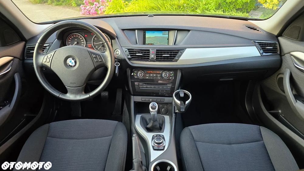 BMW X1 sDrive18i xLine - 13