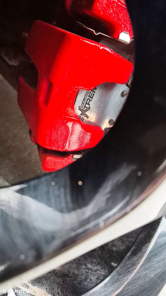 Dodge Challenger - 8