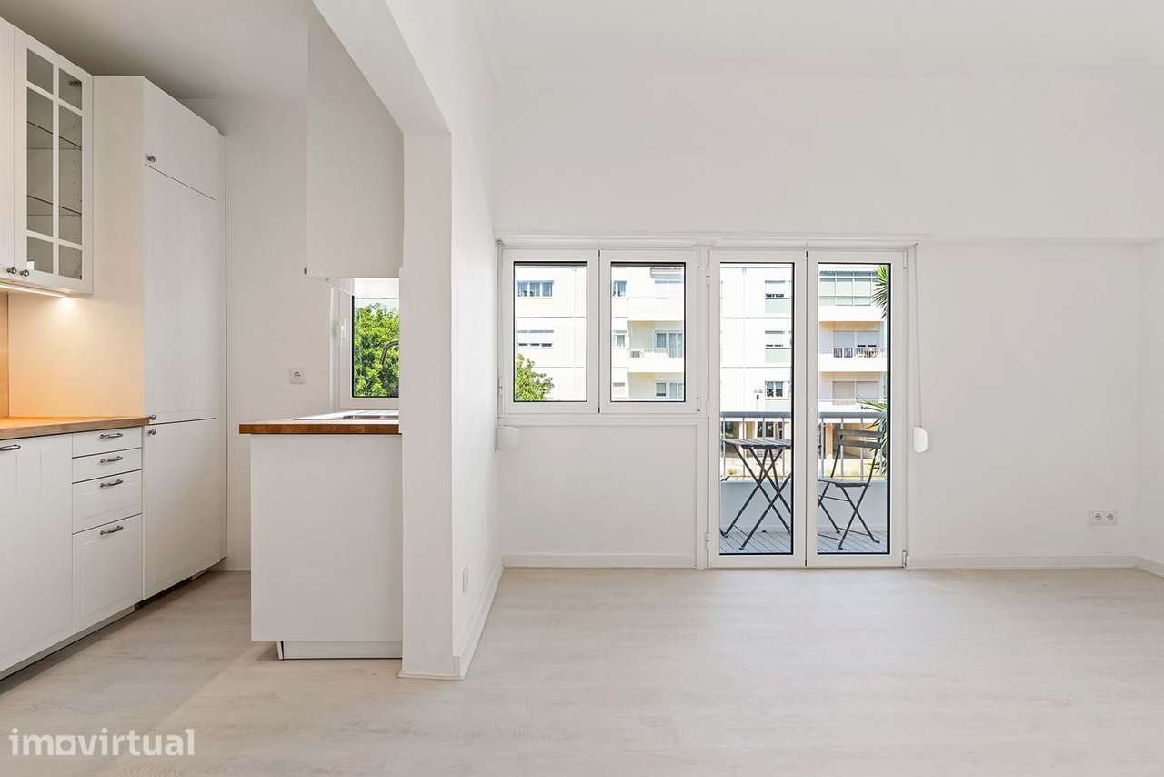 T3 Remodelado com 2 Varandas em Cascais | Pronto a Habitar - Grande imagem: 4/37