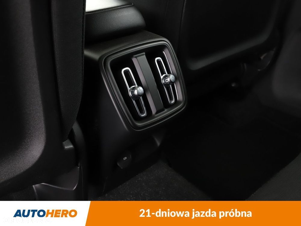 Volvo XC 40 T4 AWD - 34