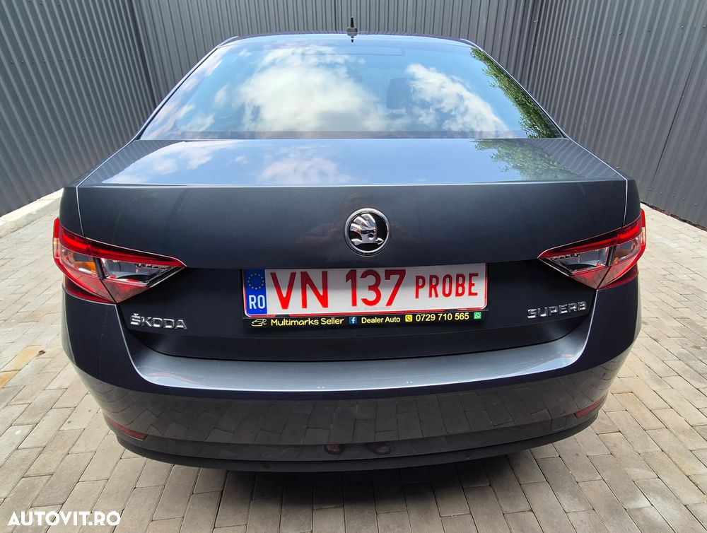 Skoda Superb 2.0 TDI DSG Active - 19