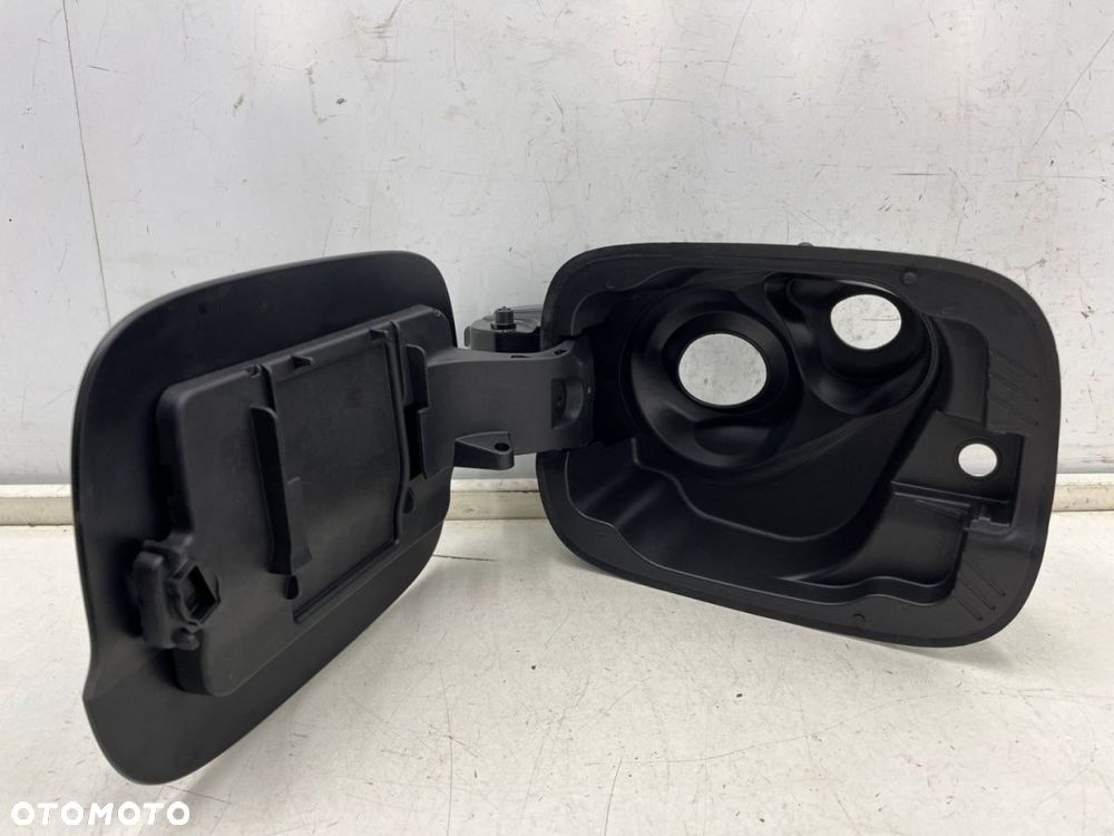 Klapka wlewu paliwa Skoda Kodiaq I 16-24r. NOWA z otworem na AdBlue osłona oryginalna 565809702 - 2