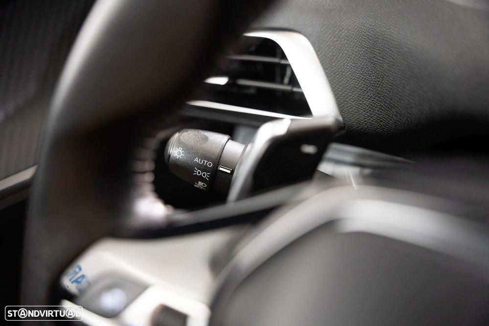 Peugeot 5008 1.2 PureTech Allure Pack EAT8 - 21
