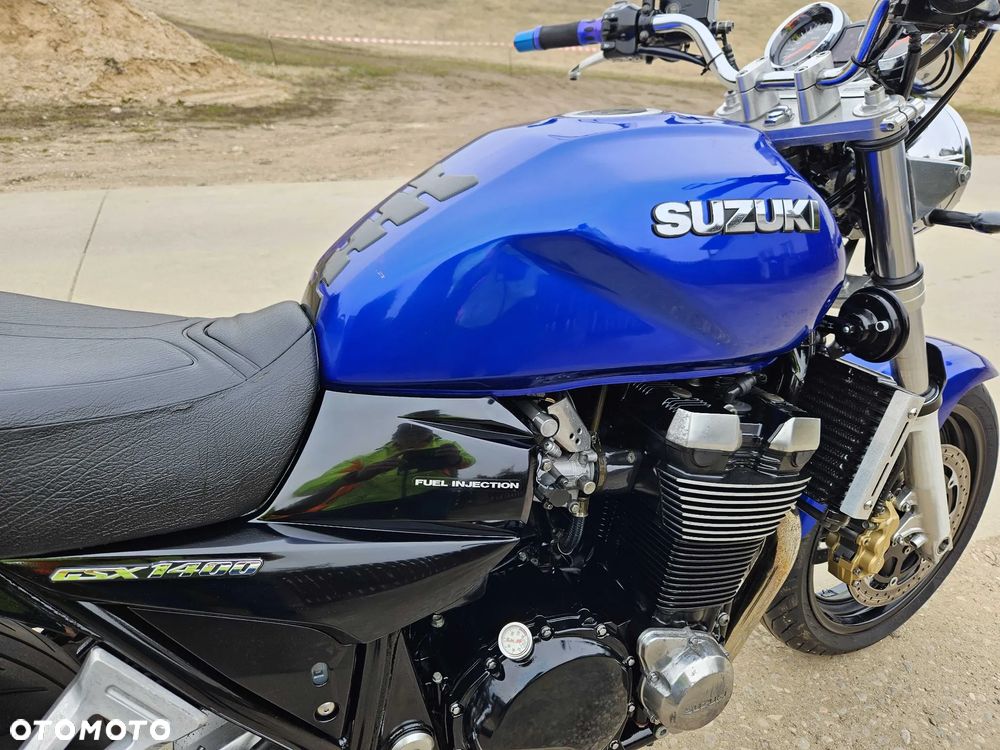 Suzuki GSX - 21