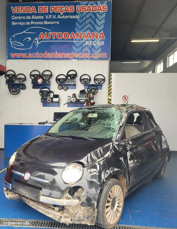 Fiat 500 1.3D de 2011 ás peças.