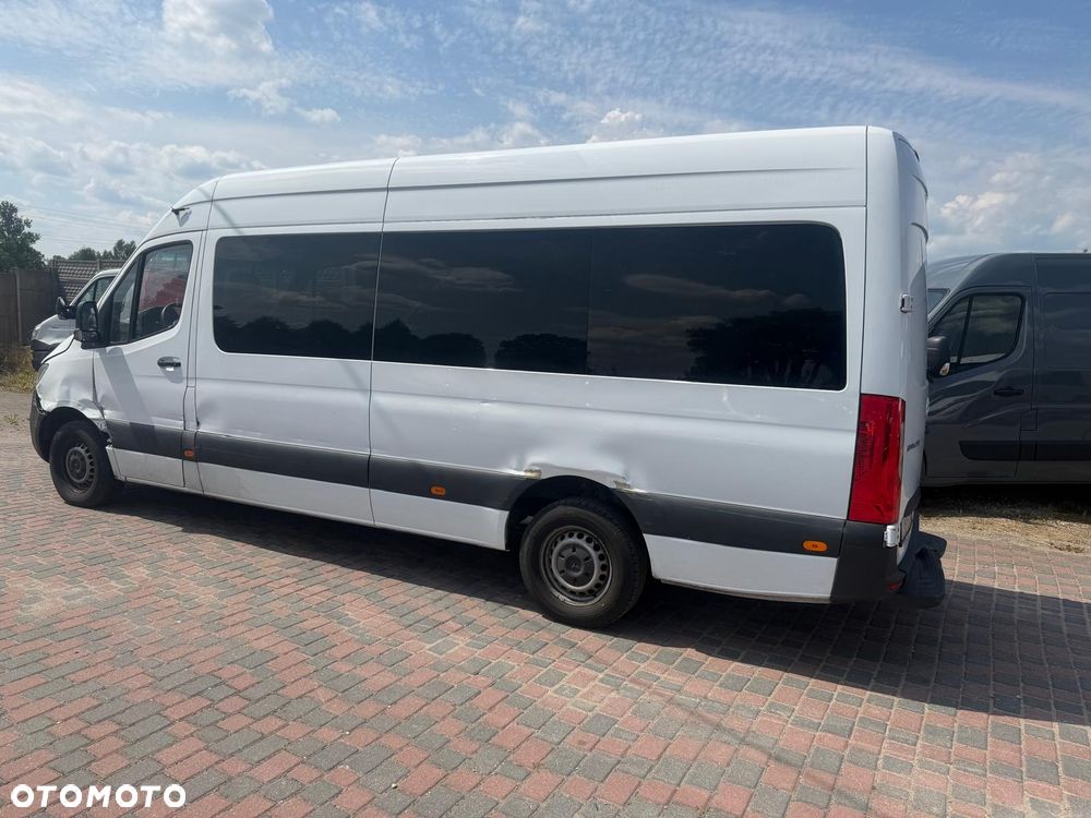 Mercedes-Benz Sprinter - 13