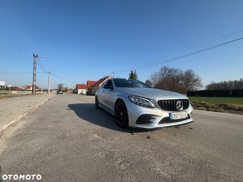 Mercedes-Benz Klasa C 300 9G-TRONIC AMG Line - 4