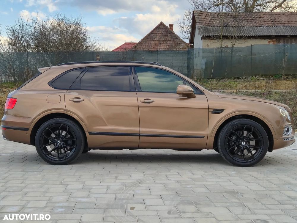 Bentley Bentayga W12 Mulliner - 34