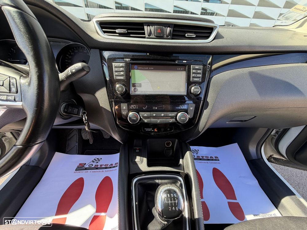 Nissan Qashqai 1.5 dCi N-Connecta - 14