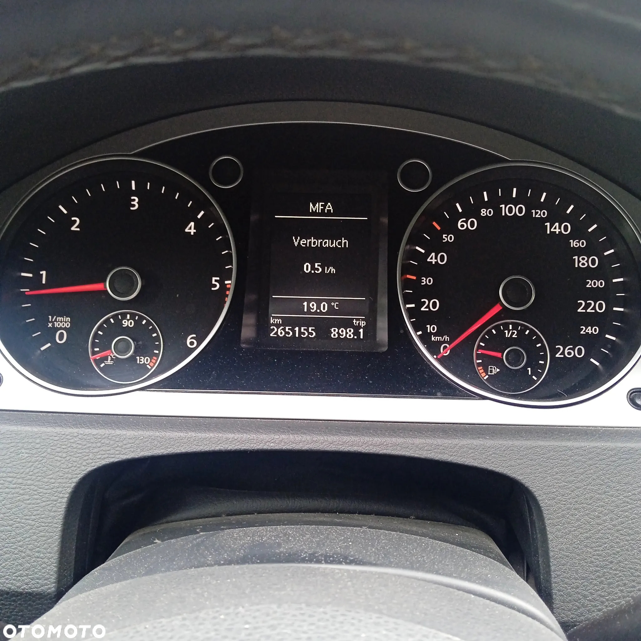 Volkswagen Passat 1.6 TDI DPF BlueMot Comfortline - 19