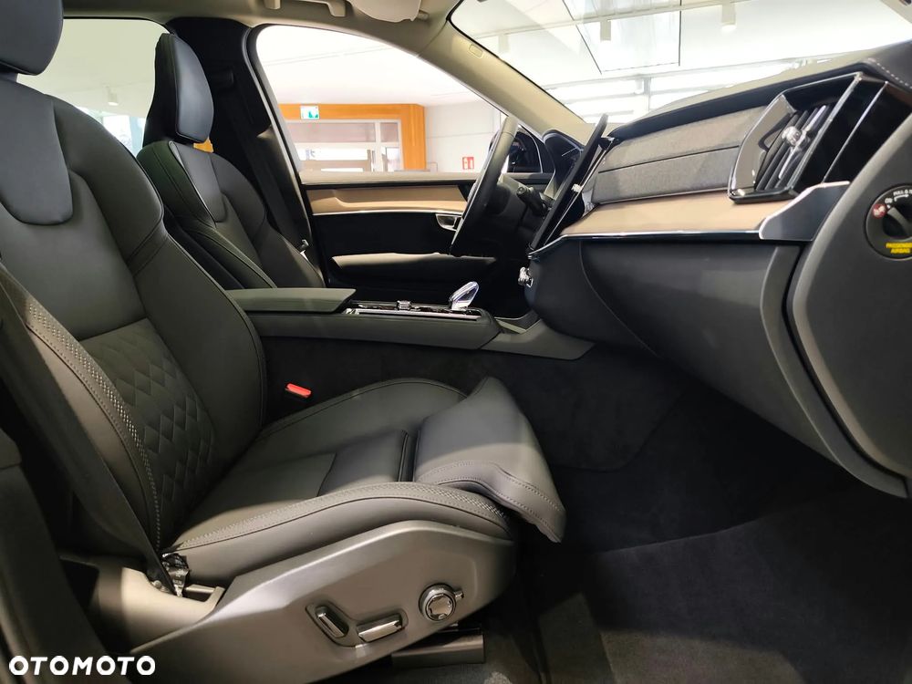 Volvo XC 90 T8 AWD Plug-In Hybrid Ultimate Dark 7os - 22