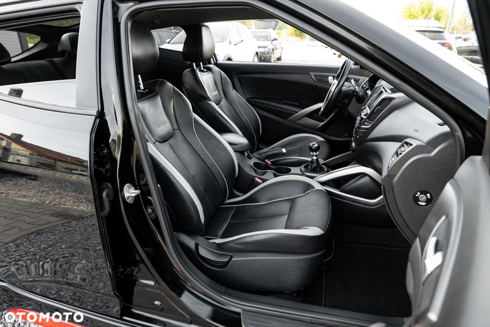 Hyundai Veloster 1.6 Turbo Premium - 26
