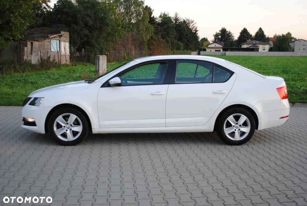 Skoda Octavia 1.5 TSI ACT Style DSG - 7