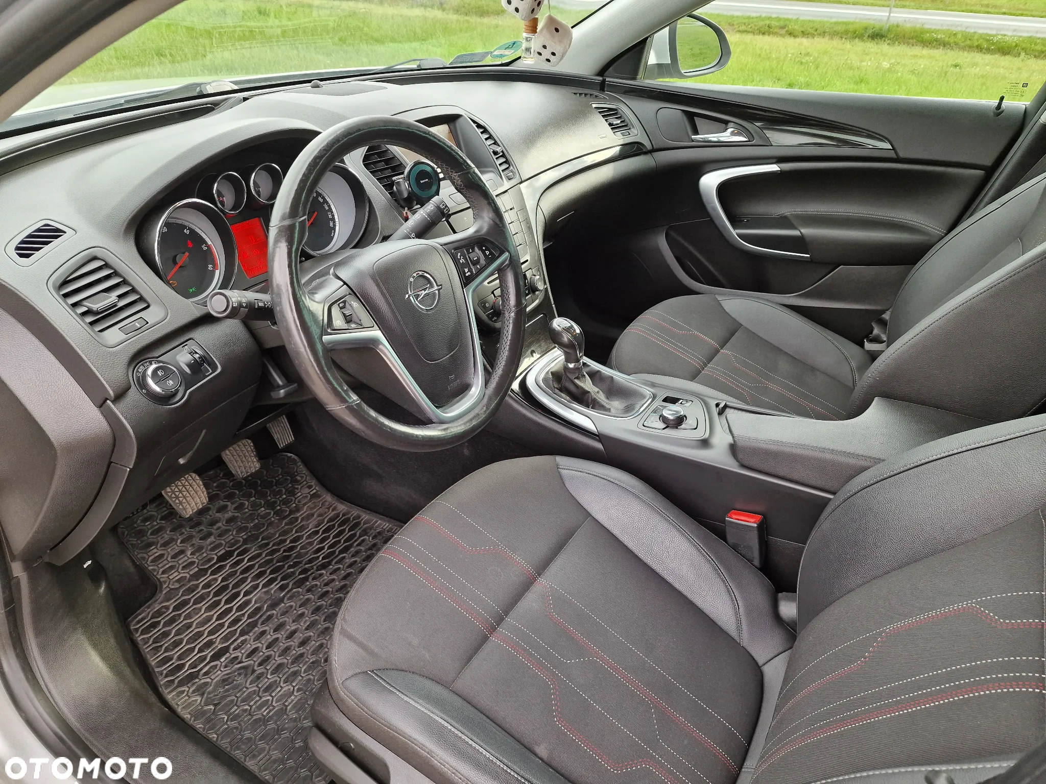 Opel Insignia 2.0 CDTI - 9