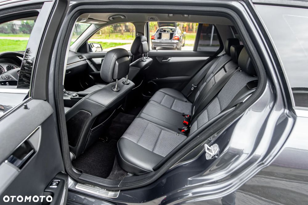 Mercedes-Benz Klasa C 200 7G-TRONIC Avantgarde Edition - 19