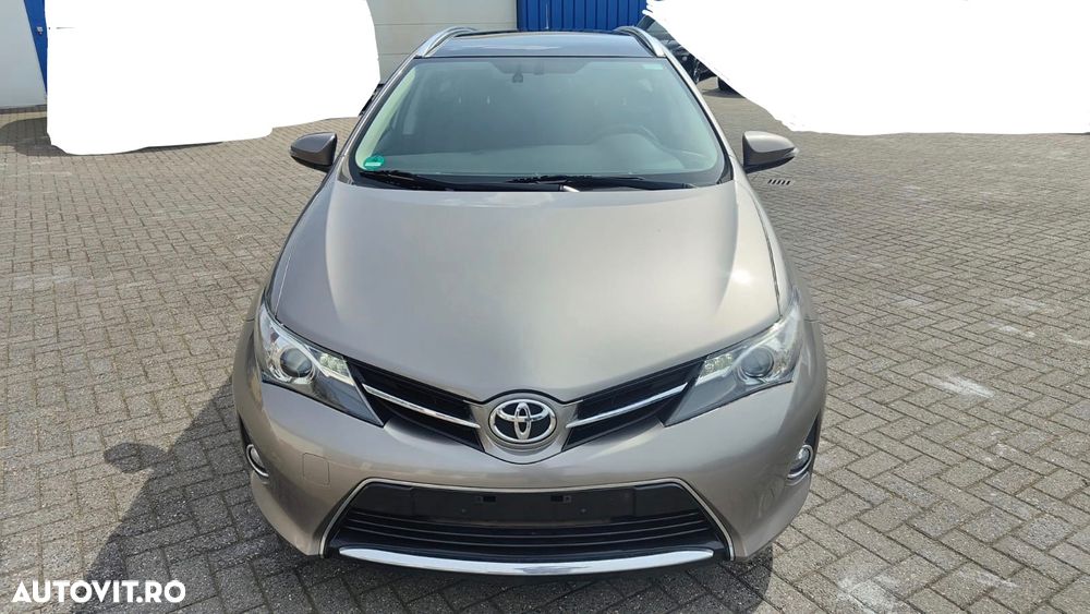 Toyota Auris 1.4 D-4D - 3