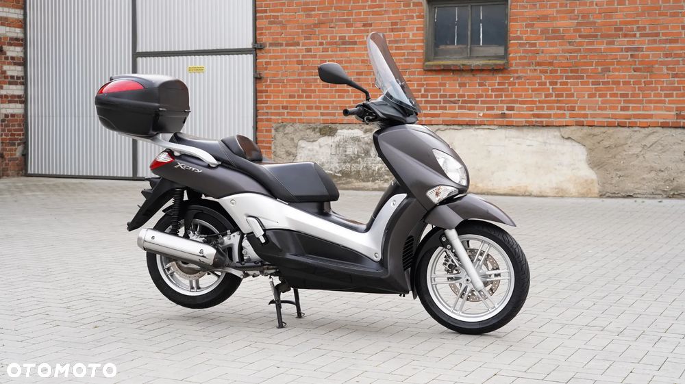 Yamaha X-max - 8