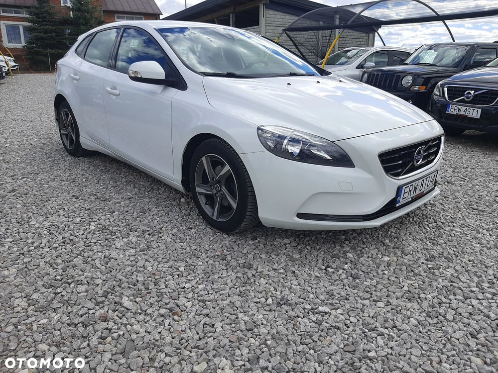 Volvo V40 D2 Momentum - 3