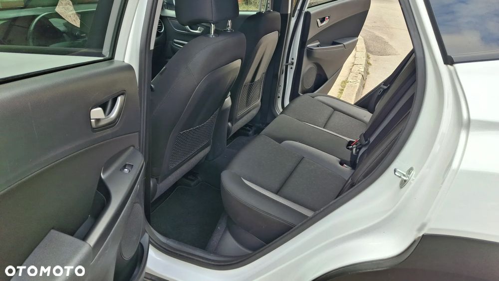 Hyundai Kona 1.6 CRDi DCT 4WD Premium - 29