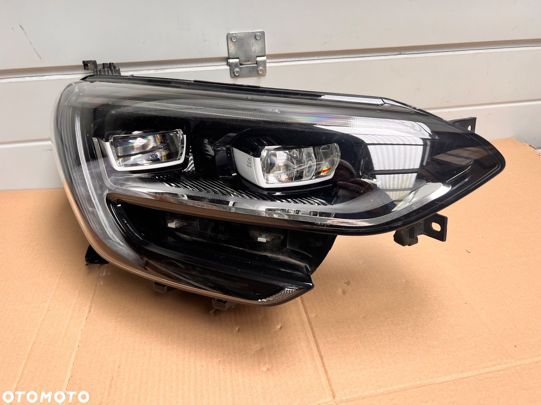 LAMPA PRAWA PRAWY PRZÓD PRZEDNIA RENAULT MEGANE IV FULL LED 260104596R - 1