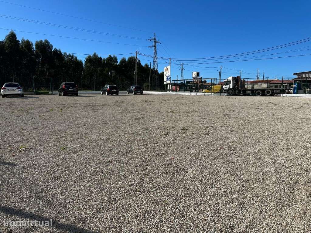 Terreno para Venda em Fernão Ferro, Seixal - Grande imagem: 3/14