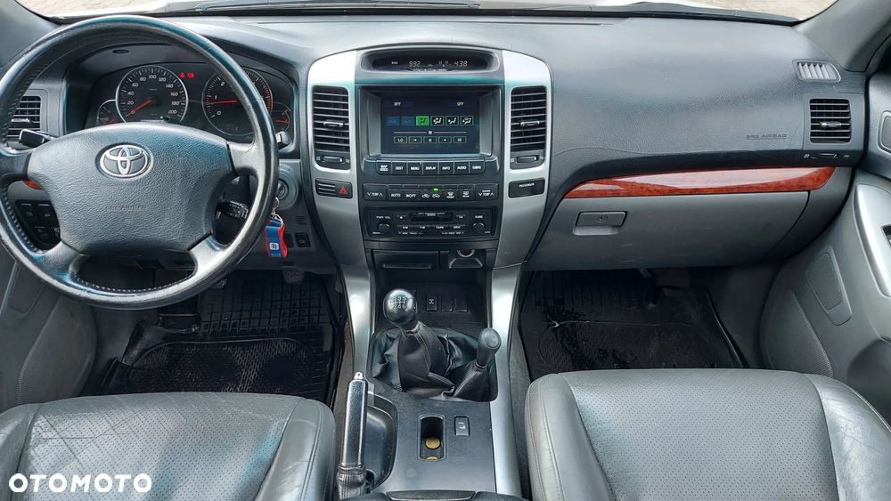 Toyota Land Cruiser - 13