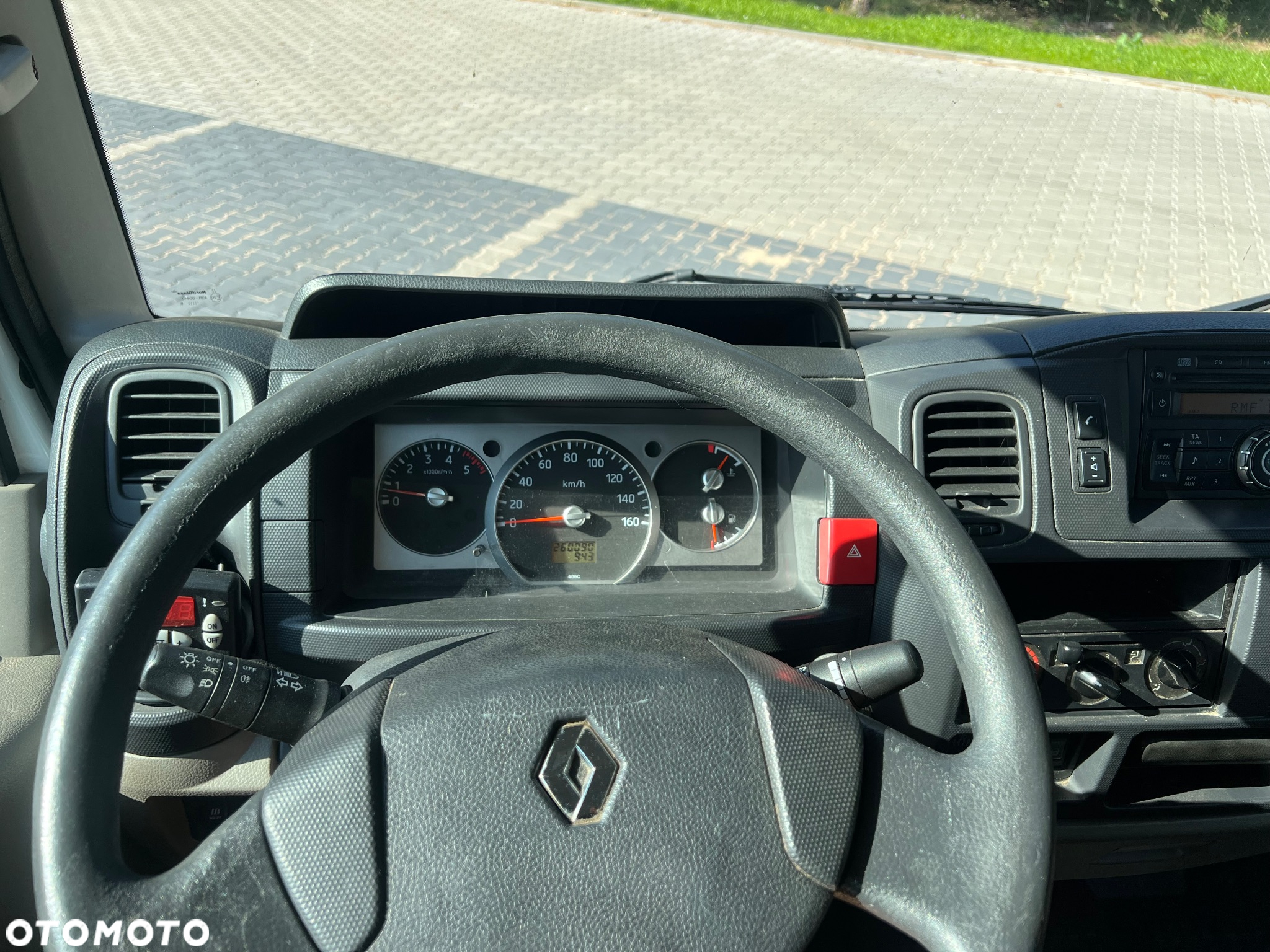 Renault Maxity - 18