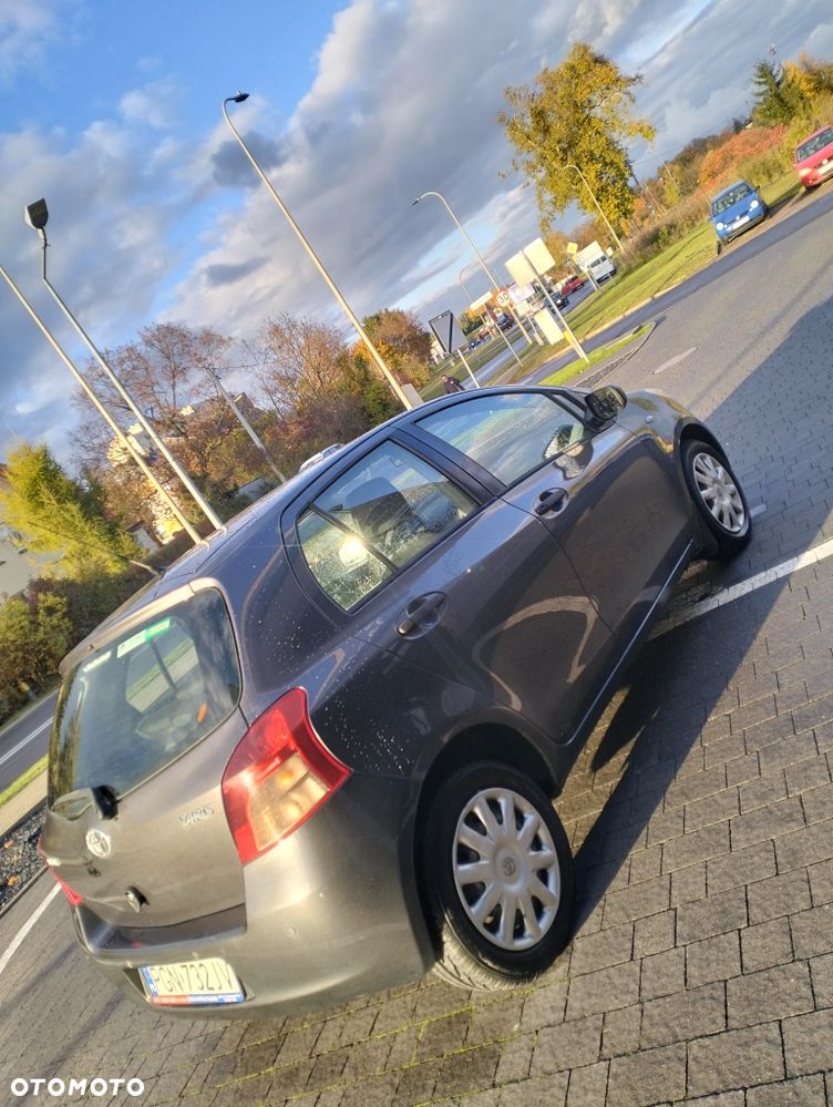 Toyota Yaris - 8