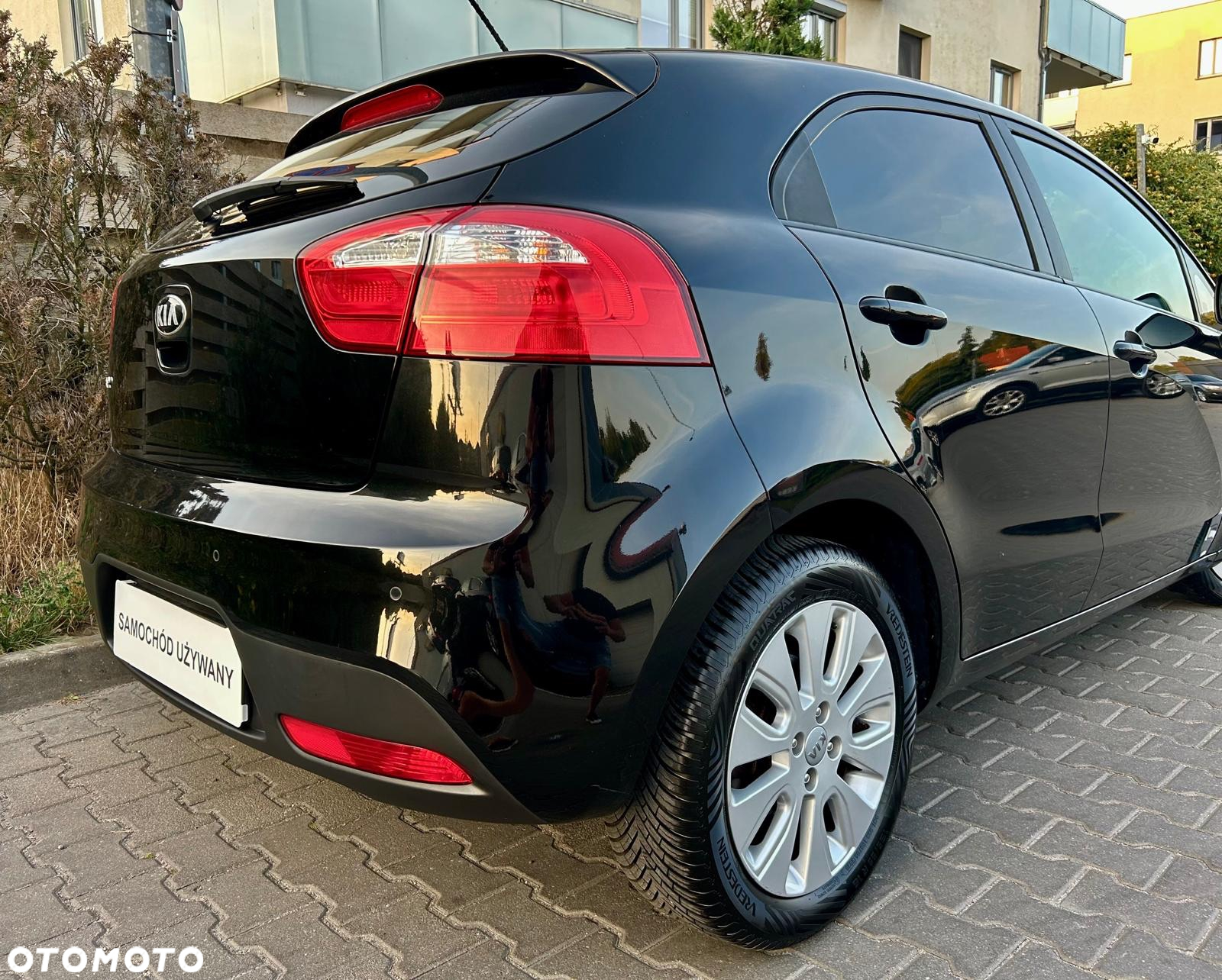 Kia Rio 1.4 L - 3