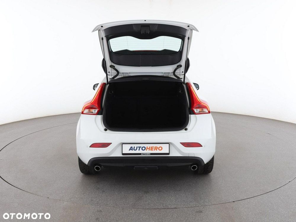 Volvo V40 - 20