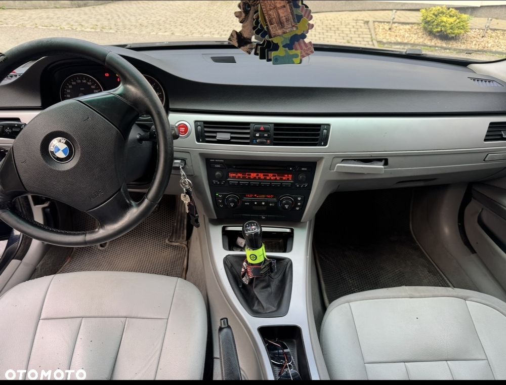 BMW Seria 3 325xi - 4