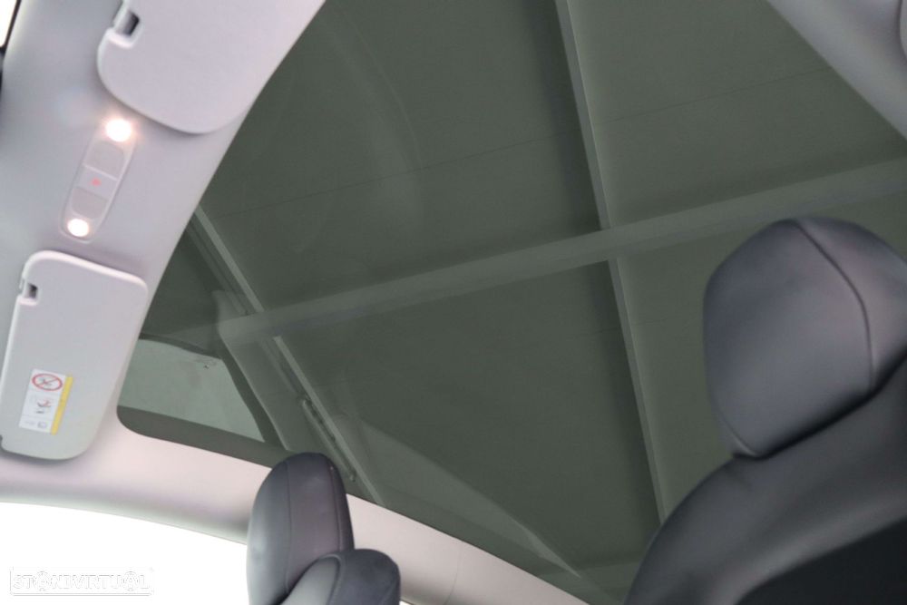 Tesla Model Y Long Range Tração Integral - 33