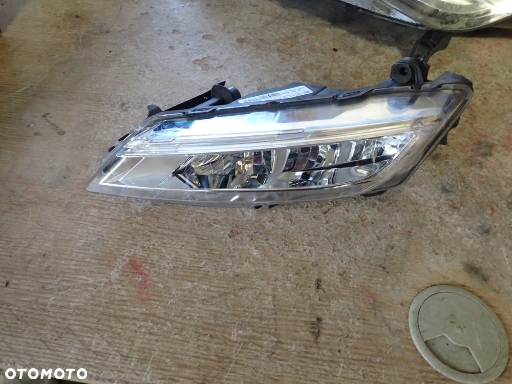 SEAT LEON III LIFT ATECA CUPRA HALOGEN LED DRL PRAWY 5F0941702B - 1