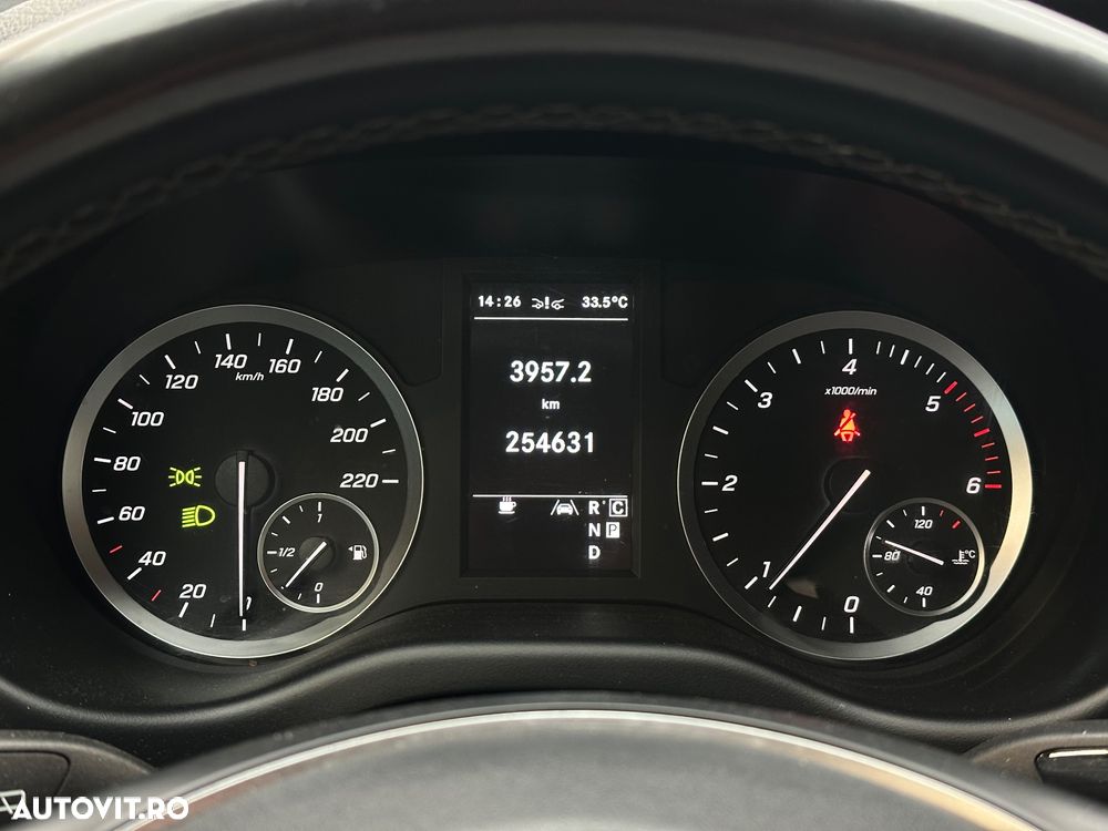 Mercedes-Benz Vito - 12