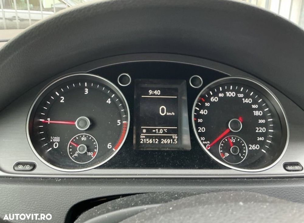 Volkswagen Passat Variant 1.6 TDI DPF BlueMotion Technology Comfortline - 4