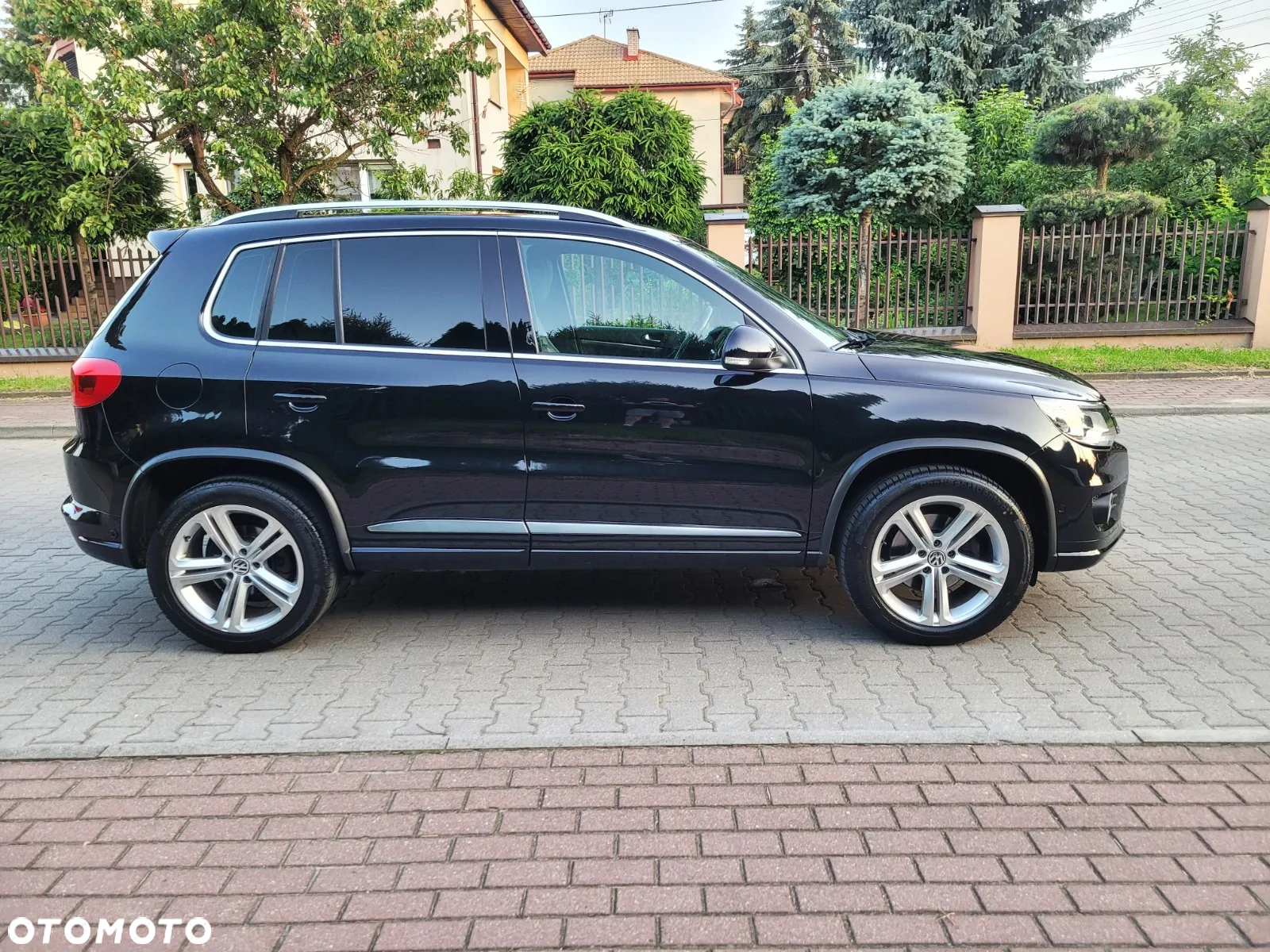 Volkswagen Tiguan 2.0 TDI DPF BlueMotion Technology Sport & Style - 9