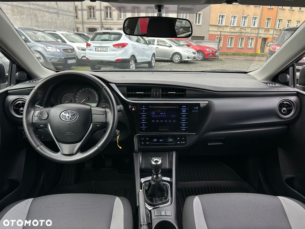 Toyota Auris 1.6 Dynamic - 25