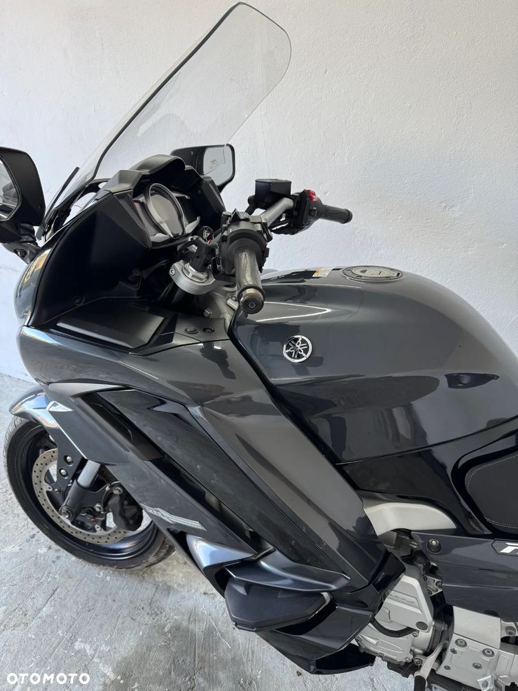 Yamaha FJR - 29