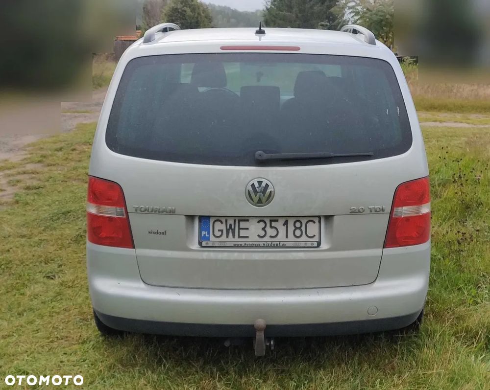 Volkswagen Touran - 5