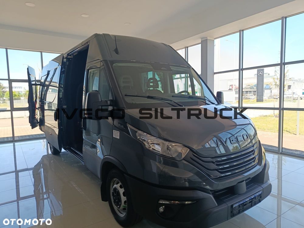 Iveco Daily 35S16 L4H2, Brygadówka - 14