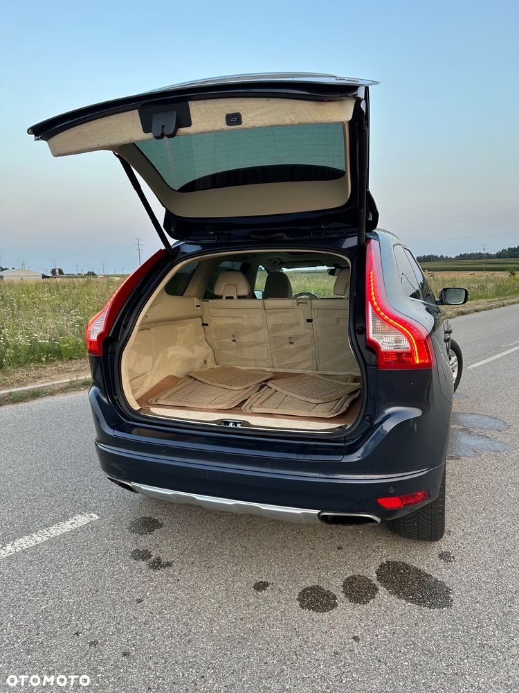 Volvo XC 60 T5 Drive-E Momentum - 30