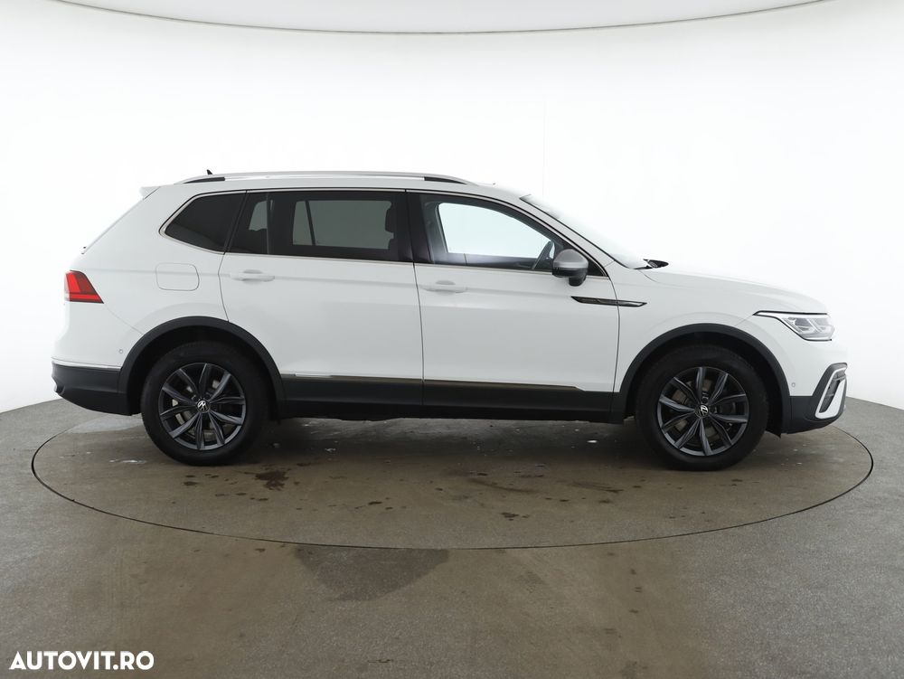 Volkswagen Tiguan 2.0 TDI SCR 4MOTION DSG Life - 4