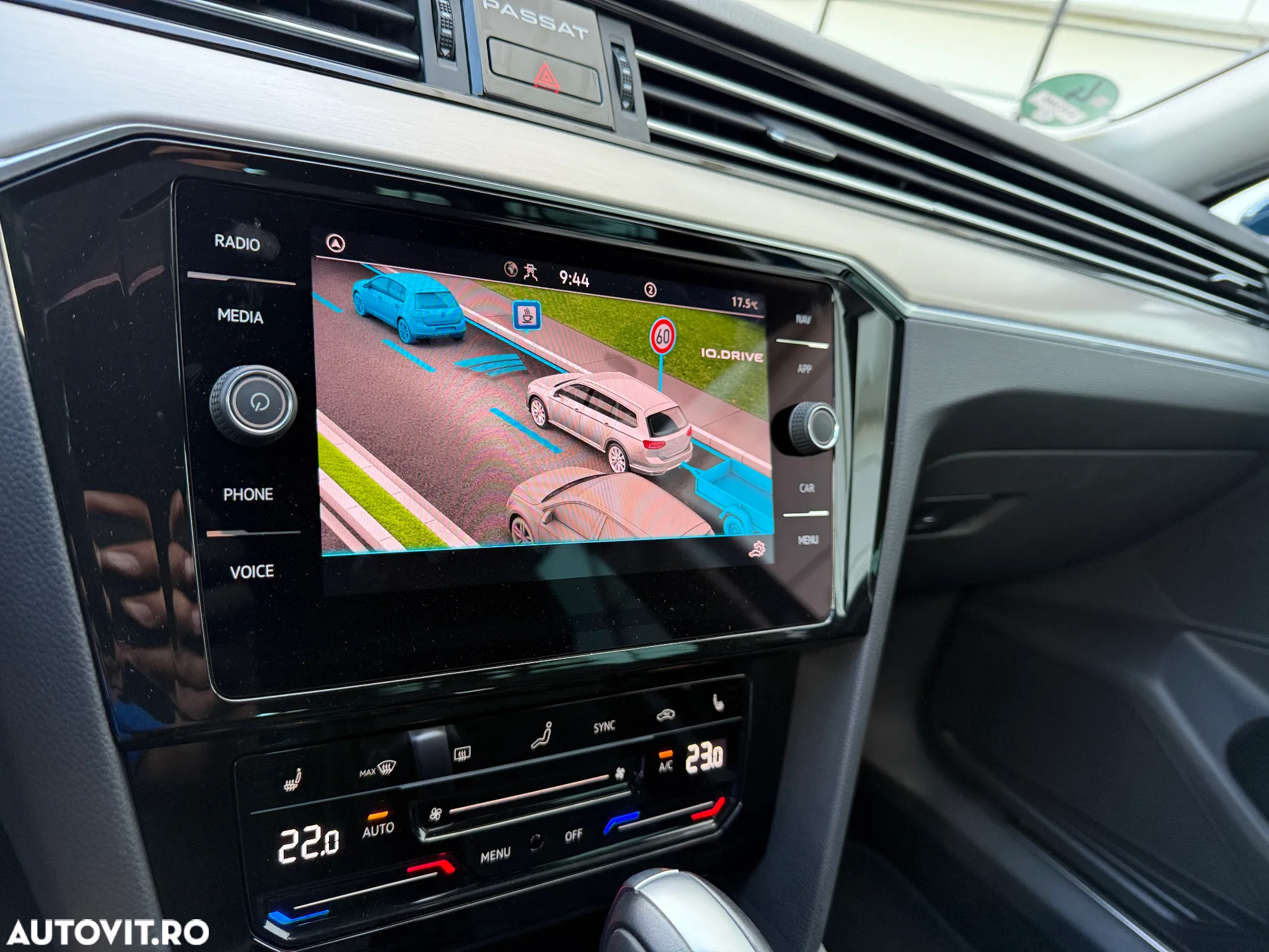 Volkswagen Passat Variant 2.0 TDI SCR DSG Highline - 20