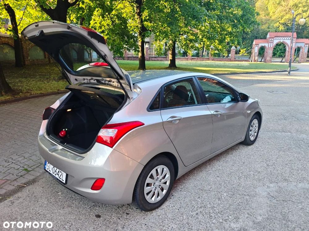 Hyundai i30 1.4 Passion - 25